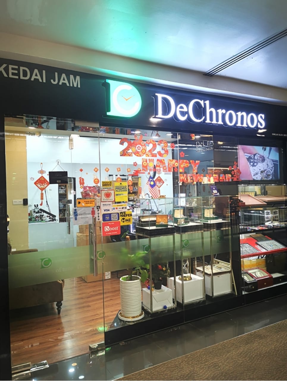 DeChronos Subang Jaya outlet at Subang Parade